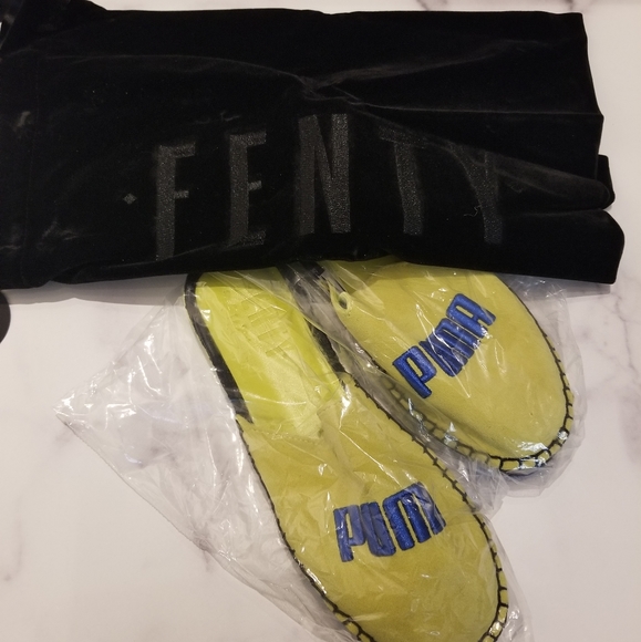 Brand New.... Puma X Fenty Sandals - Picture 1 of 6
